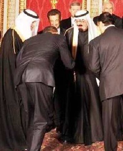 Obama bows to king of Saudi Arabia